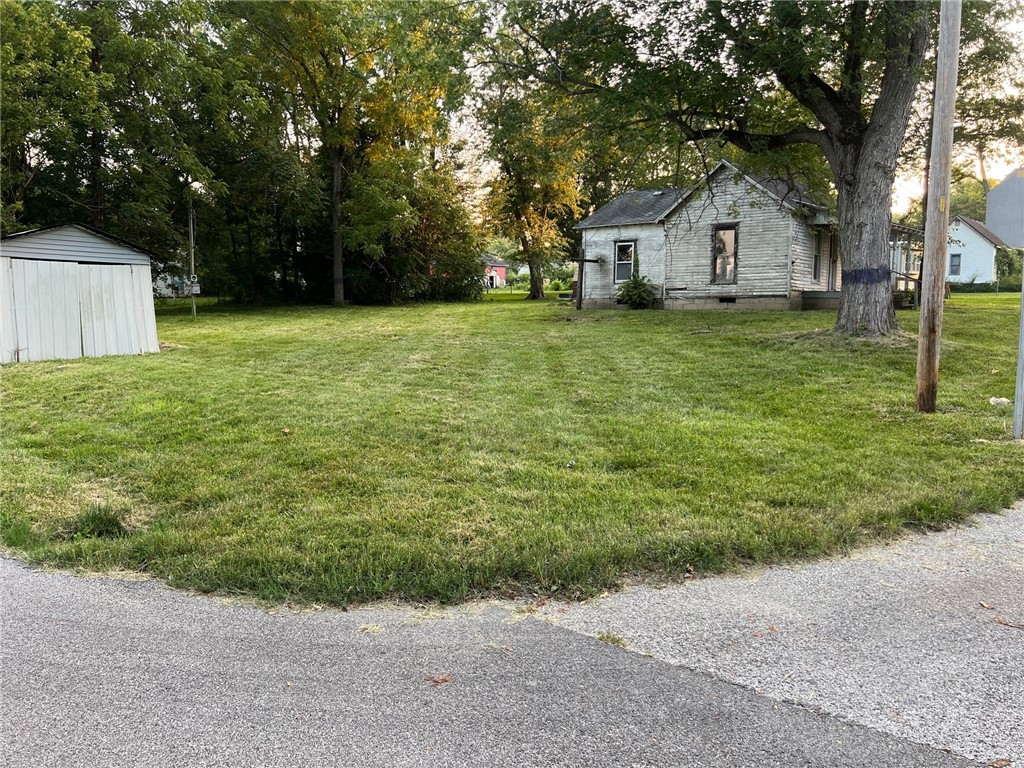 302 Dubois Street