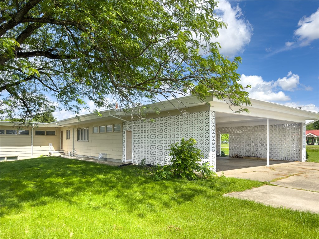 1511 E Fayette Avenue Property Photo 3
