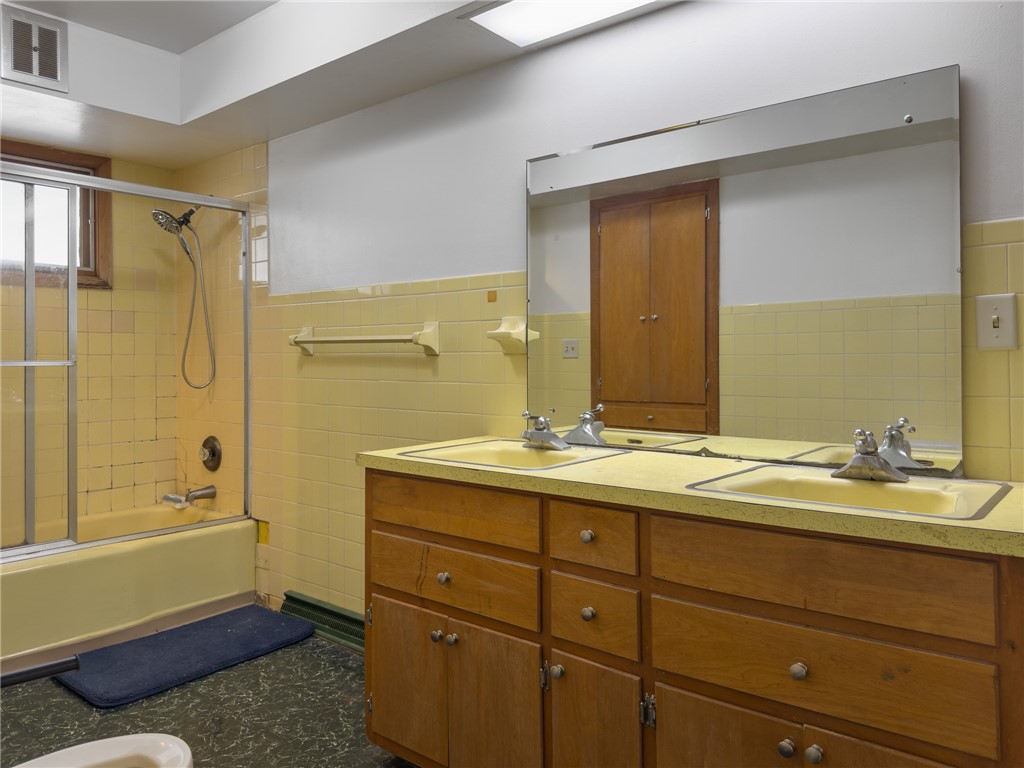 1511 E Fayette Avenue Property Photo 13