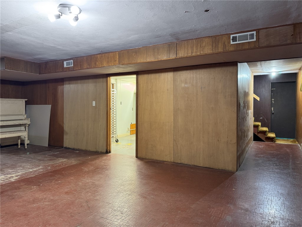 1511 E Fayette Avenue Property Photo 26