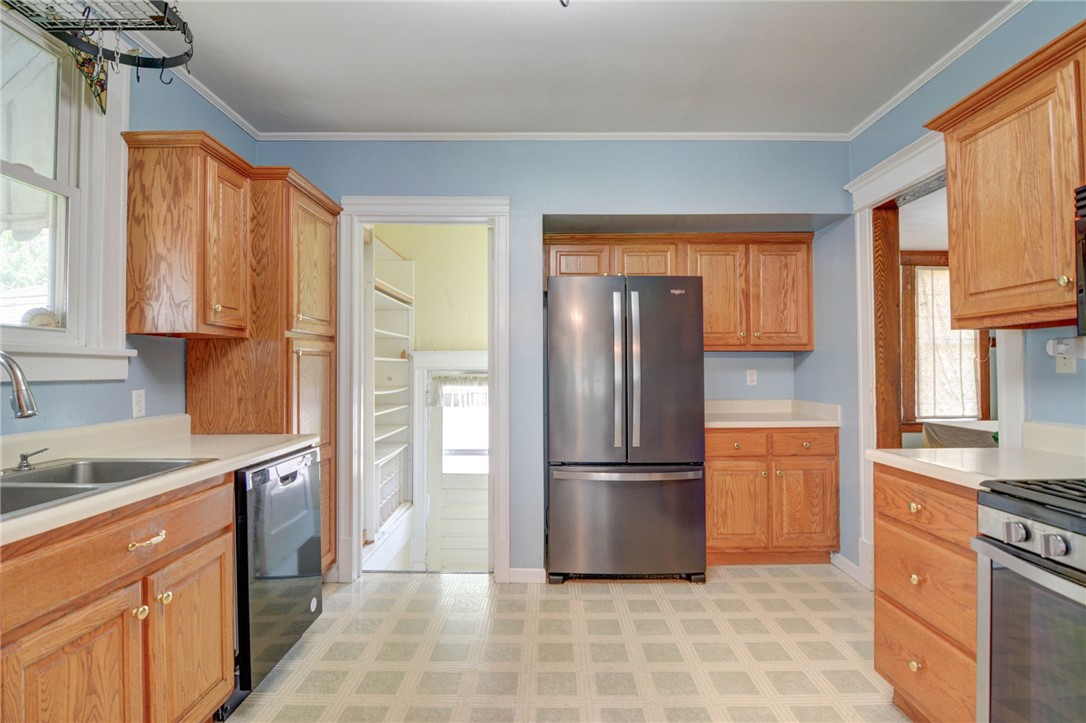 319 N Macon Street Property Photo 14