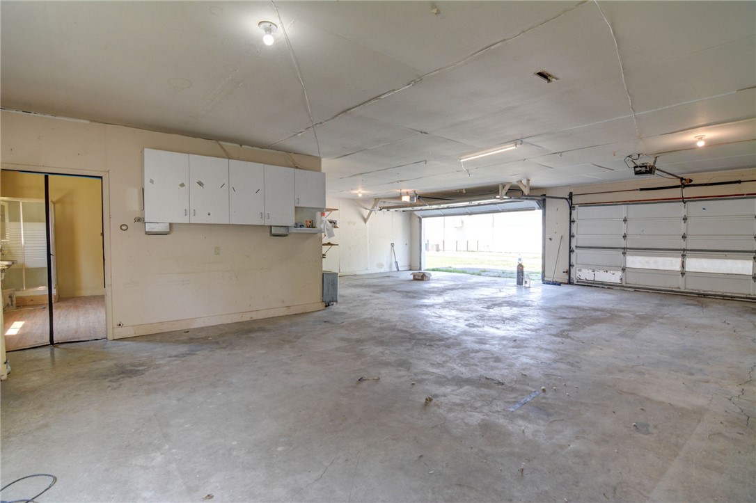 319 N Macon Street Property Photo 30