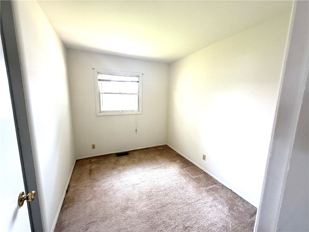9 La Salle Drive Property Photo 9