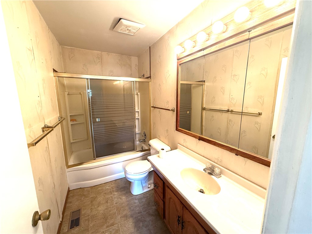 9 La Salle Drive Property Photo 10