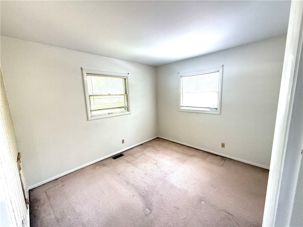 9 La Salle Drive Property Photo 11