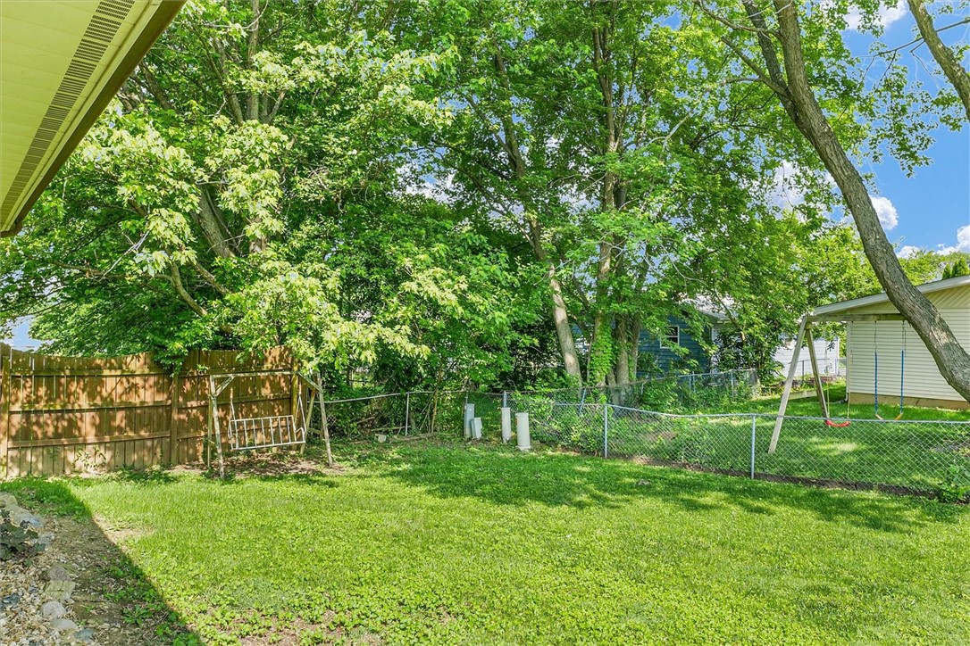 946 Foxcrest Drive Property Photo 12