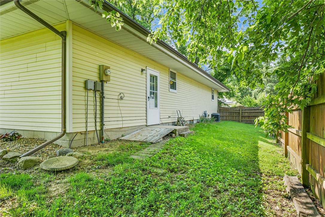 946 Foxcrest Drive Property Photo 13