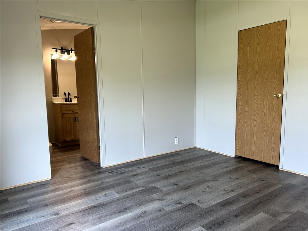 305 W Main Street Property Photo 19
