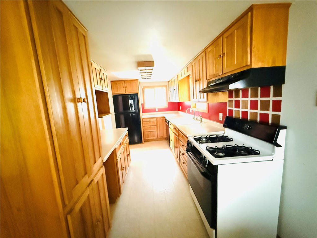314 W Maple Street Property Photo 4