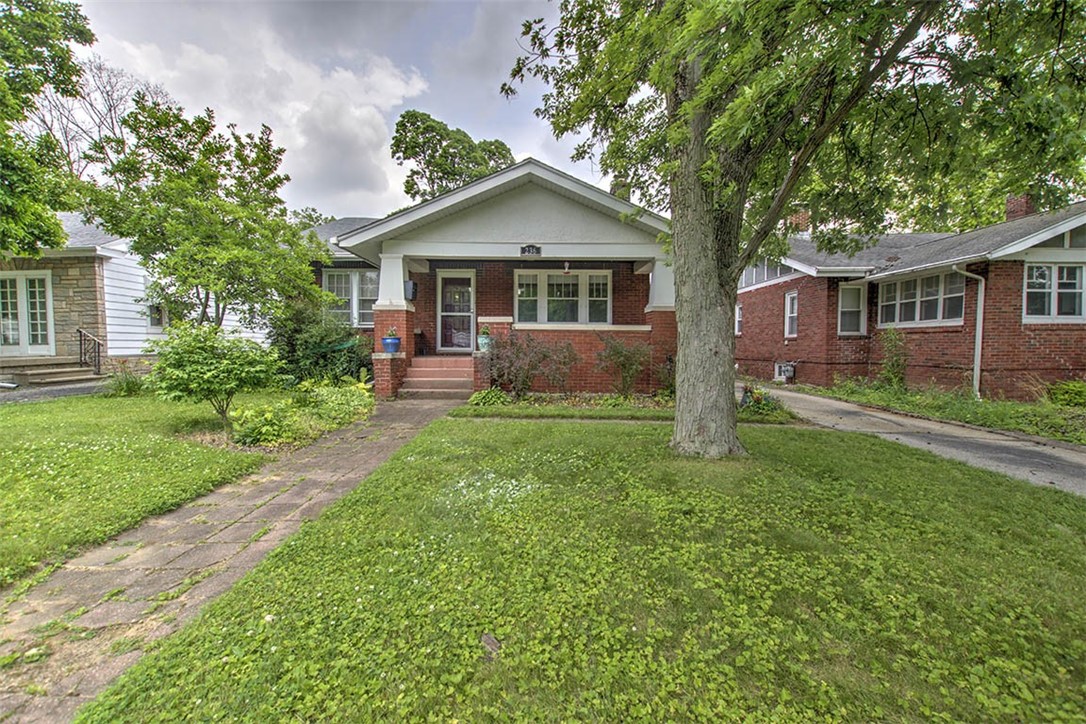 236 N Dennis Avenue Property Photo