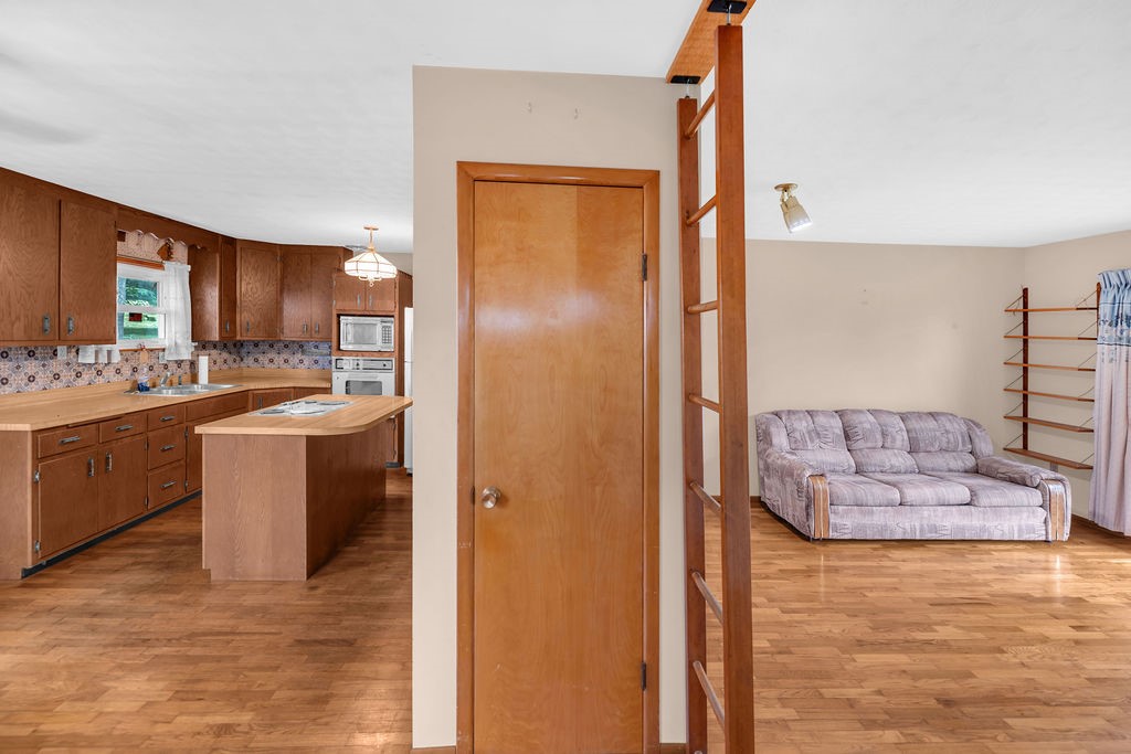 3250 Baltimore Avenue Property Photo 7