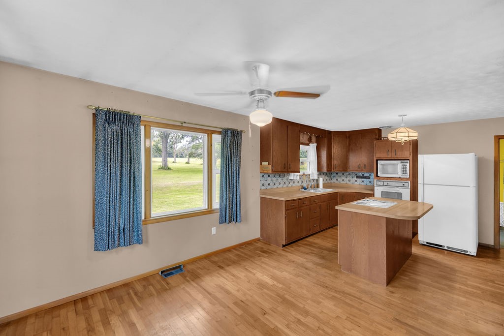 3250 Baltimore Avenue Property Photo 9