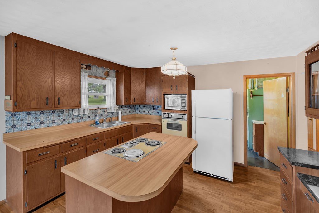 3250 Baltimore Avenue Property Photo 12