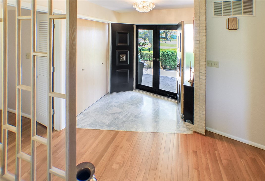 400 Country Club Road Property Photo 8
