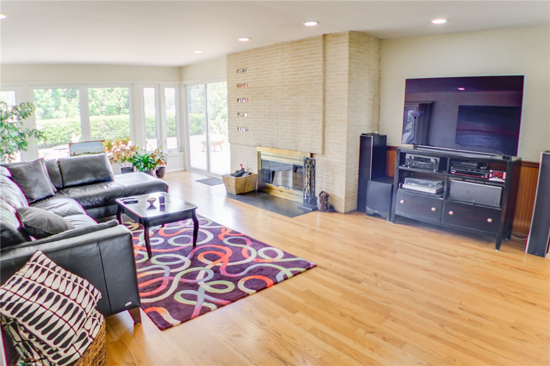 400 Country Club Road Property Photo 15