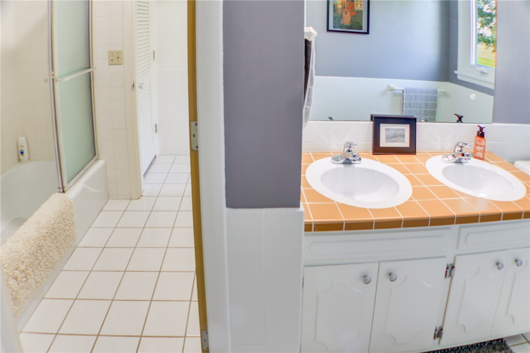 400 Country Club Road Property Photo 23