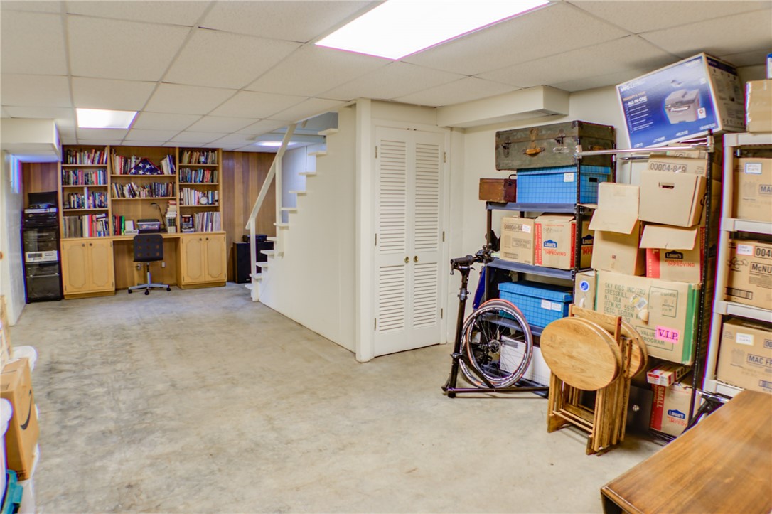 400 Country Club Road Property Photo 32