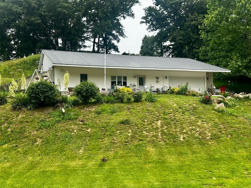 9275 N 890th Street Property Photo 1