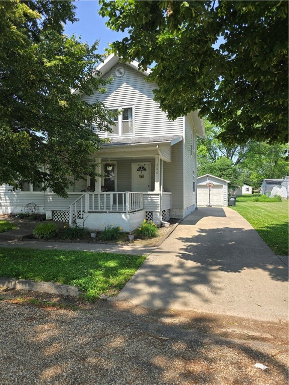 206 N Saint Clair Street Property Photo 2