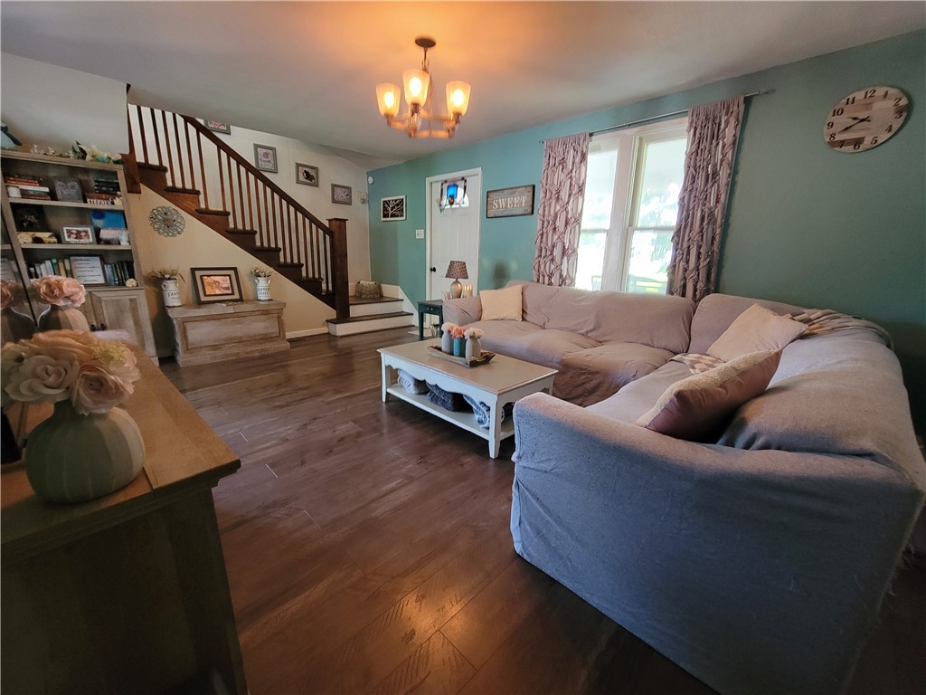 206 N Saint Clair Street Property Photo 6