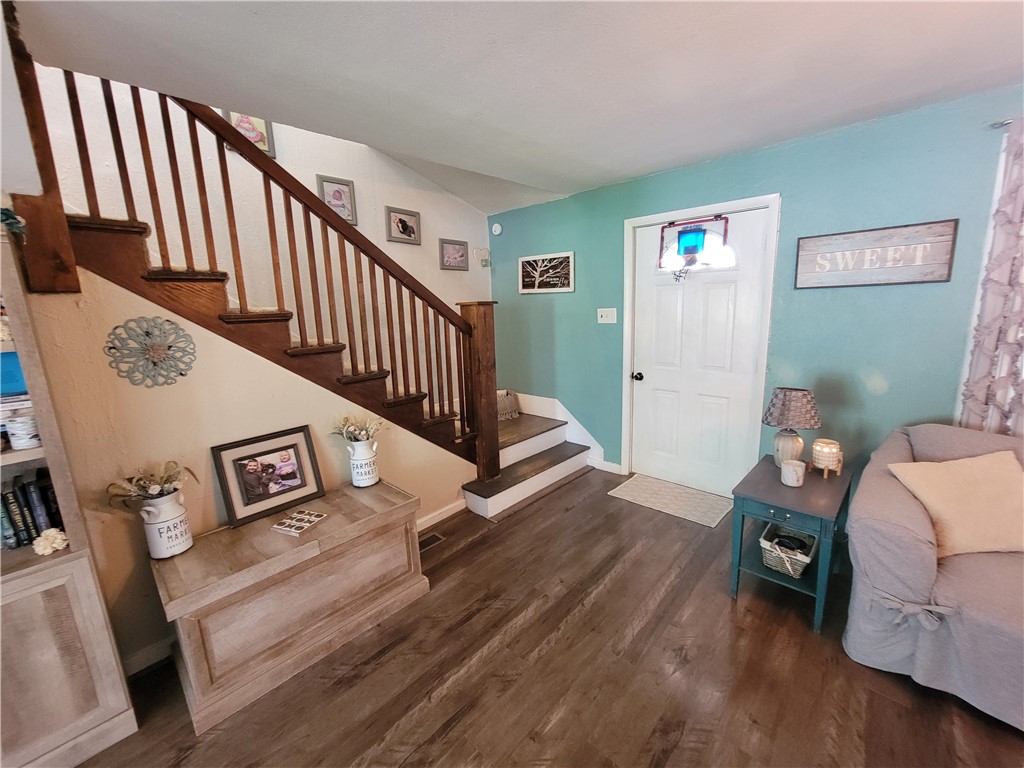 206 N Saint Clair Street Property Photo 8