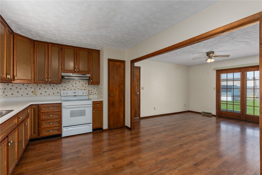 1009 Henrietta Street Property Photo 10