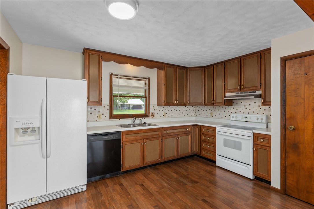 1009 Henrietta Street Property Photo 11