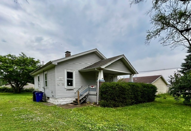 1010 N Summit Avenue Property Photo 1