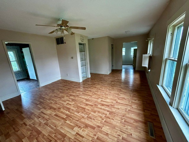 1010 N Summit Avenue Property Photo 3