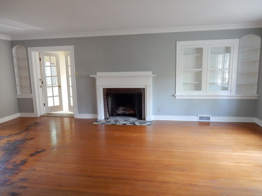 635 S Seigel Street Property Photo 4