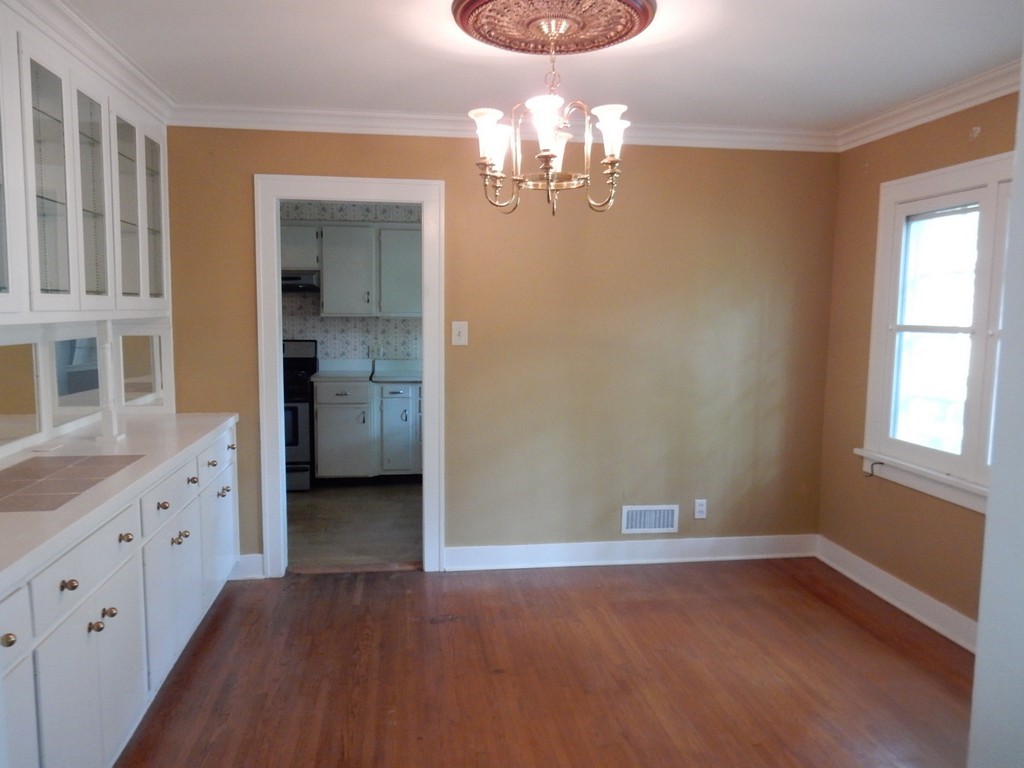 635 S Seigel Street Property Photo 6