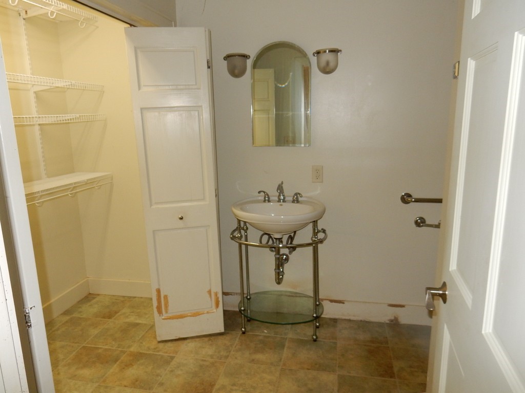 635 S Seigel Street Property Photo 14