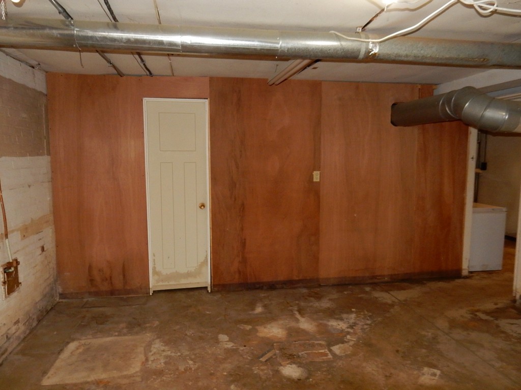 635 S Seigel Street Property Photo 19