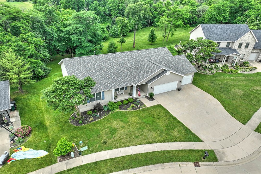 175 Lexington Circle Property Photo 3