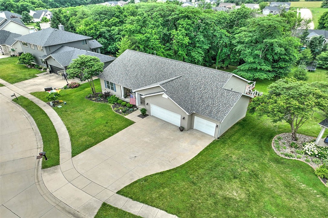 175 Lexington Circle Property Photo 4