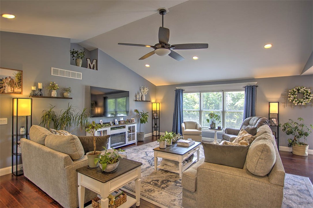 175 Lexington Circle Property Photo 11
