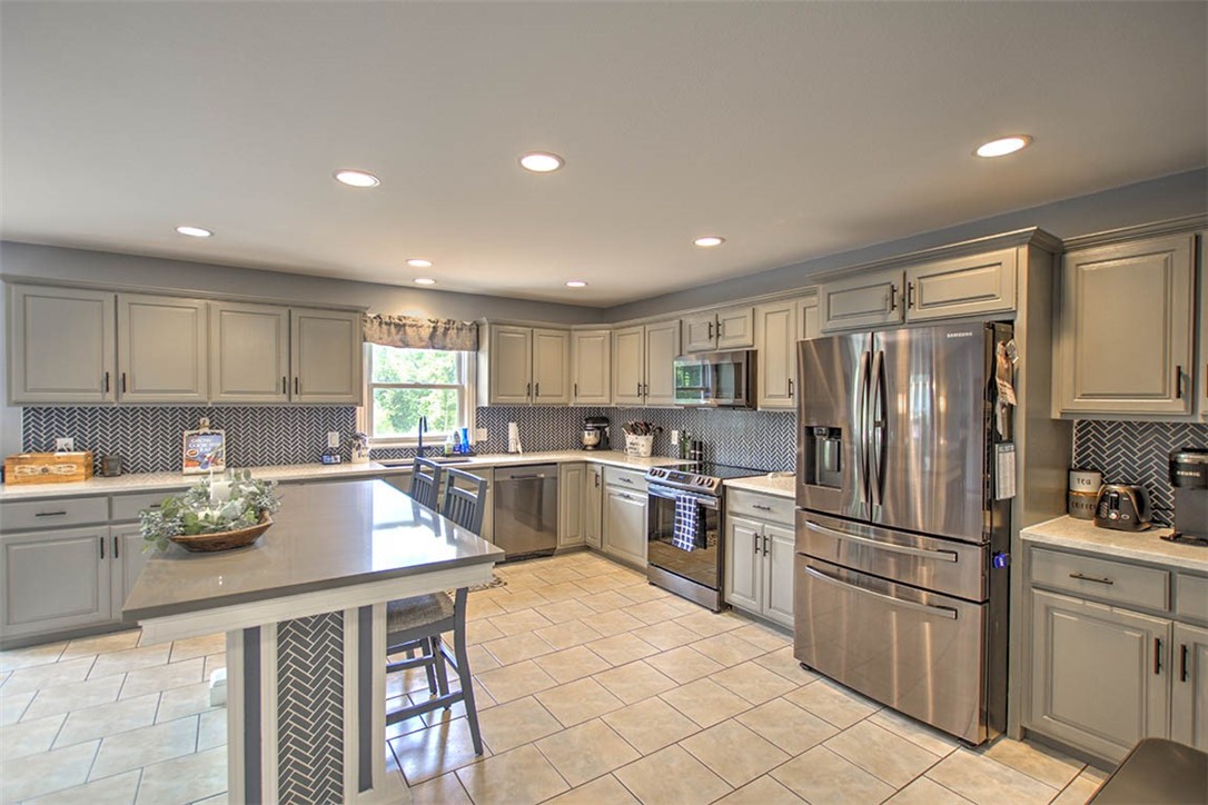 175 Lexington Circle Property Photo 14