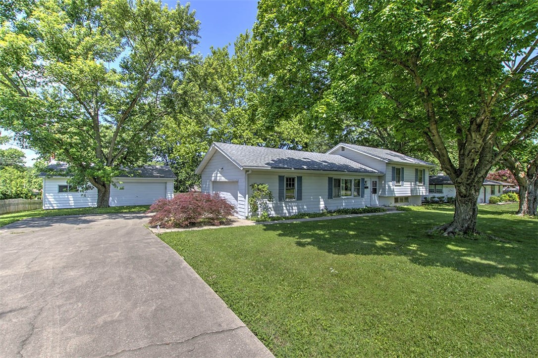 3333 N University Avenue Property Photo 5