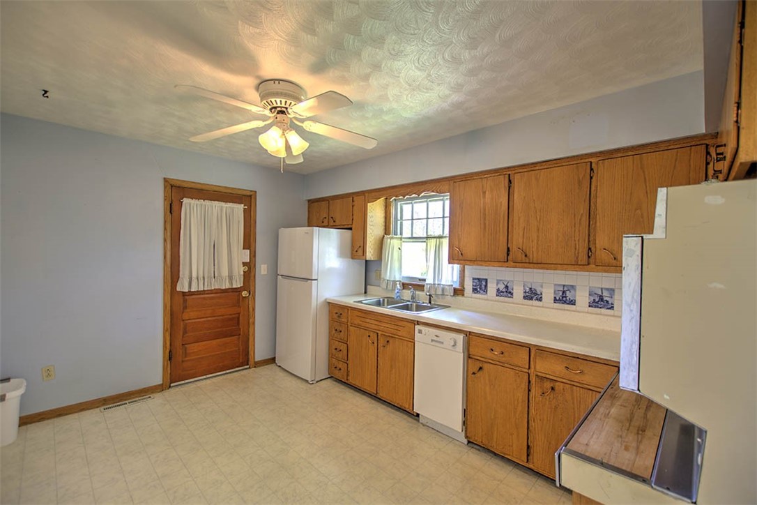 3333 N University Avenue Property Photo 11