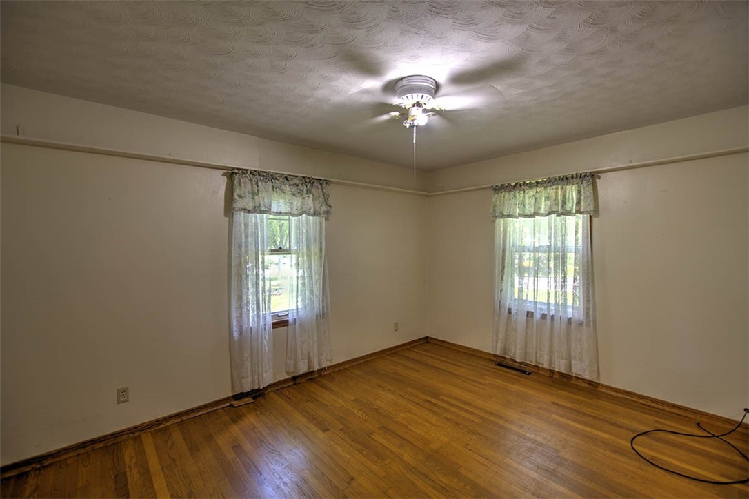 3333 N University Avenue Property Photo 15