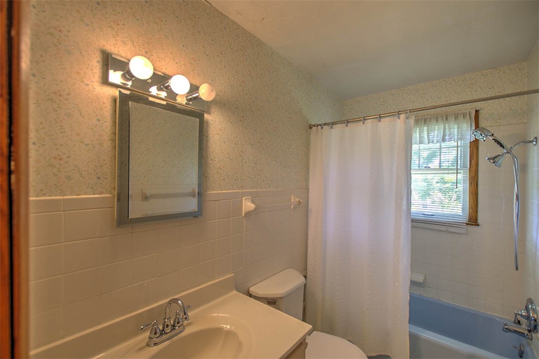 3333 N University Avenue Property Photo 17