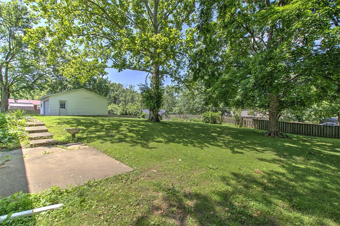 3333 N University Avenue Property Photo 28