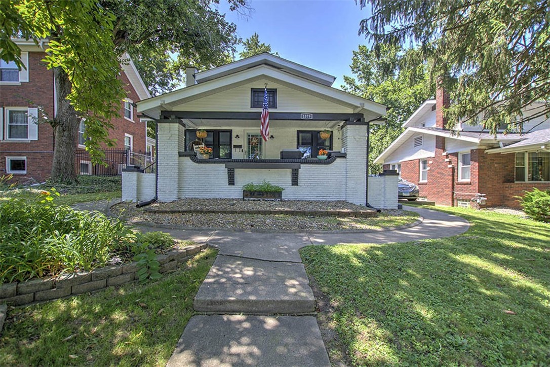 1579 W Main Street Property Photo