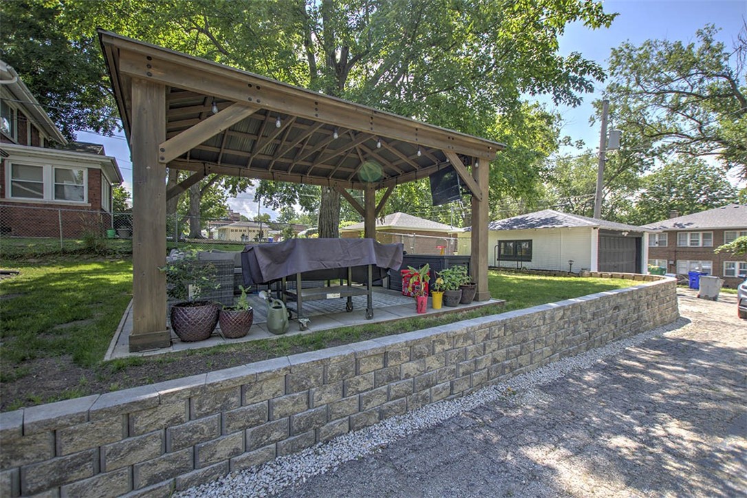 1579 W Main Street Property Photo 30