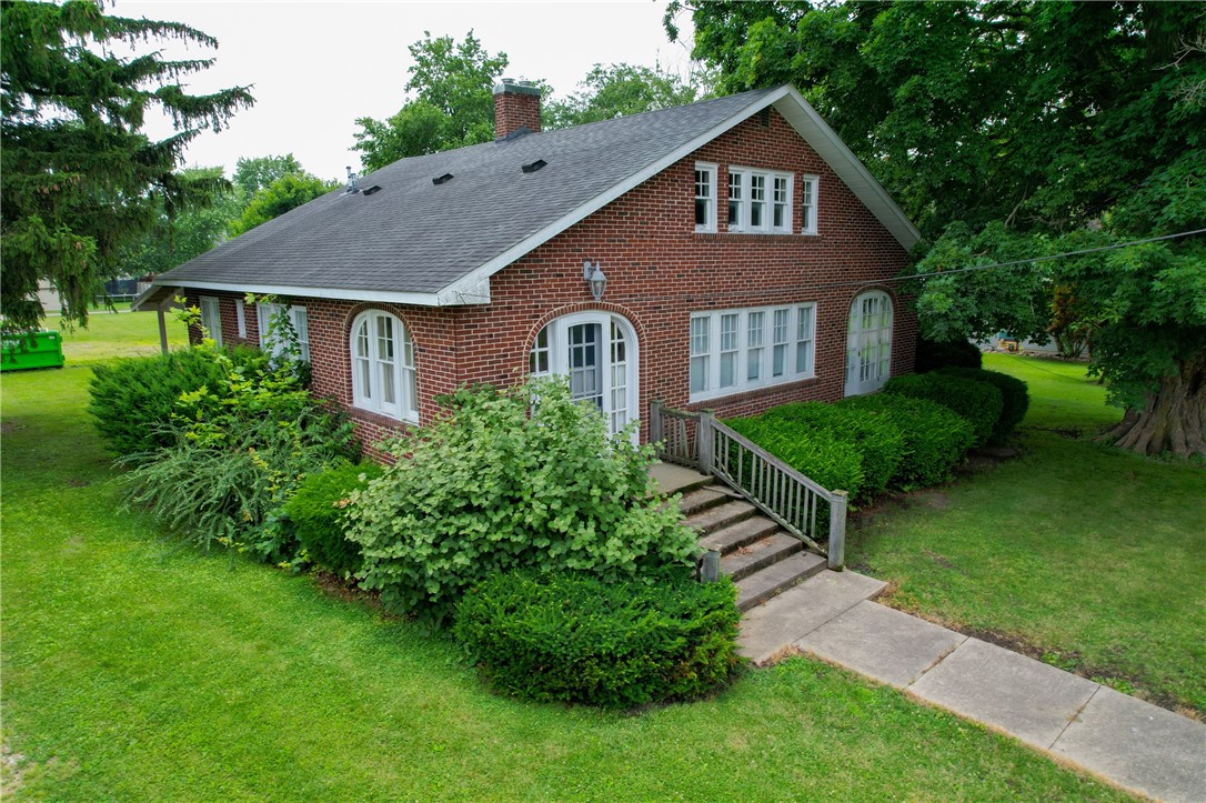 104 E North Street Property Photo 1