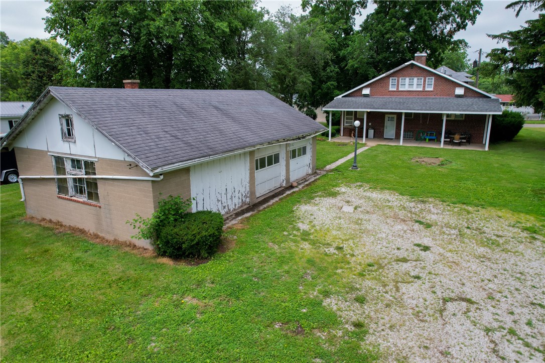 104 E North Street Property Photo 10