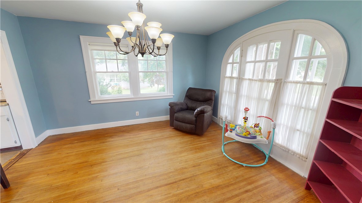 104 E North Street Property Photo 16
