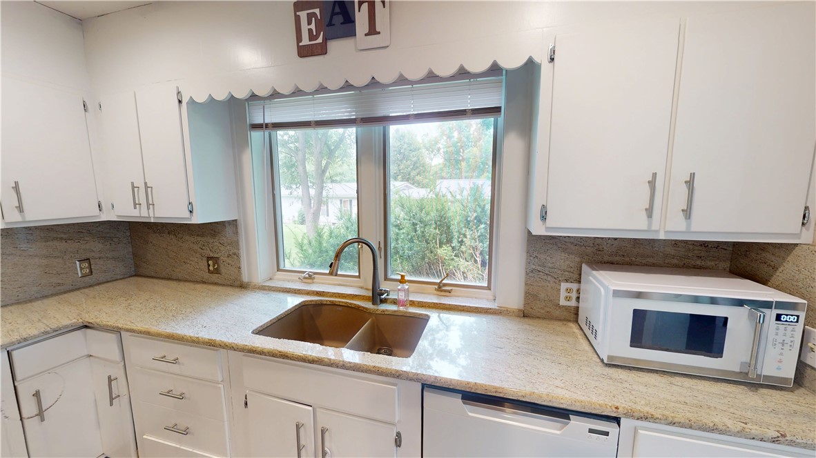 104 E North Street Property Photo 20