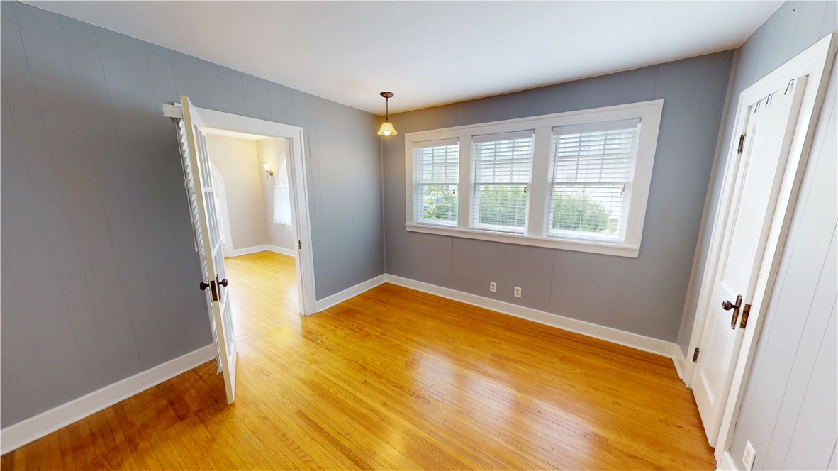 104 E North Street Property Photo 26