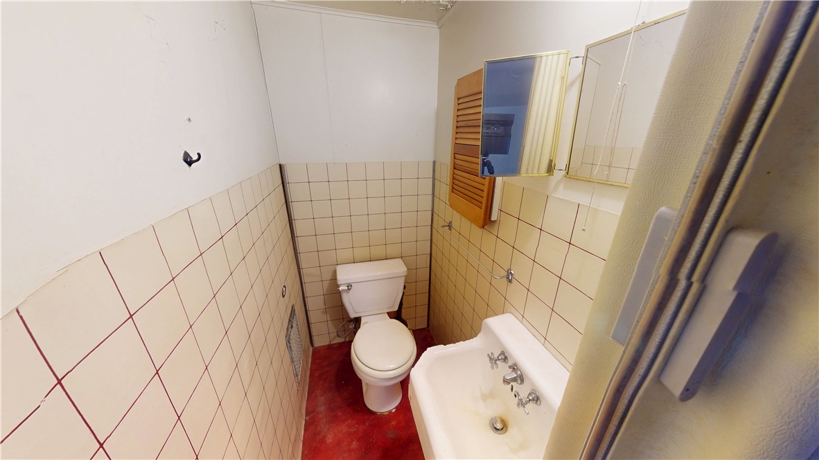 104 E North Street Property Photo 35